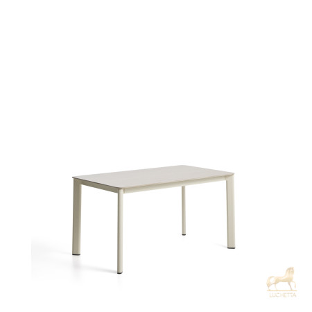 Уличный стол Anafi с бежевой столешницей из спеченного камня, 140 x 80 см Уличный стол Anafi с бежевой столешницей из спеченного камня, 140 x 80 см