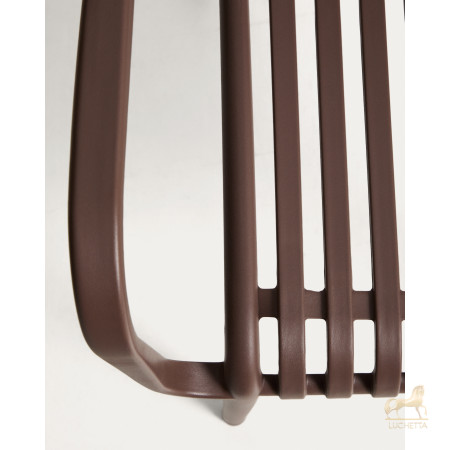 Уличный стул Isabellini из пластика коричневого цвета Уличный стул Isabellini из пластика коричневого цвета
