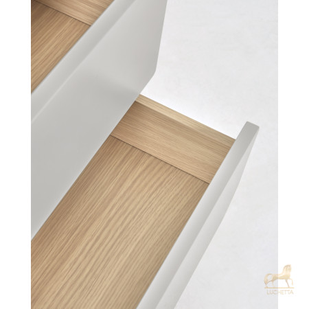 Комод Anielle из массива и шпона ясеня с тремя ящиками 60 x 117 см Комод Anielle из массива и шпона ясеня с тремя ящиками 60 x 117 см