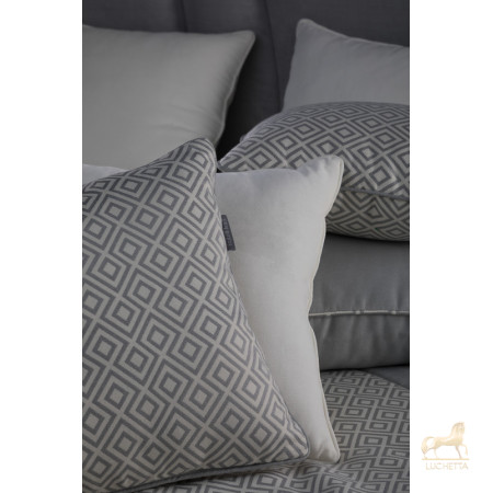 Подушка Chiara TEXTILE, FRATELLI BARRI Подушка Chiara TEXTILE, FRATELLI BARRI