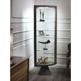 Витрина CATTELAN ITALIA SABA