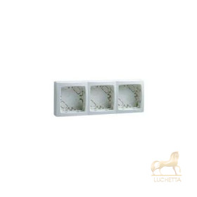 Рамка 3 поста Legrand Oteo белый 86093